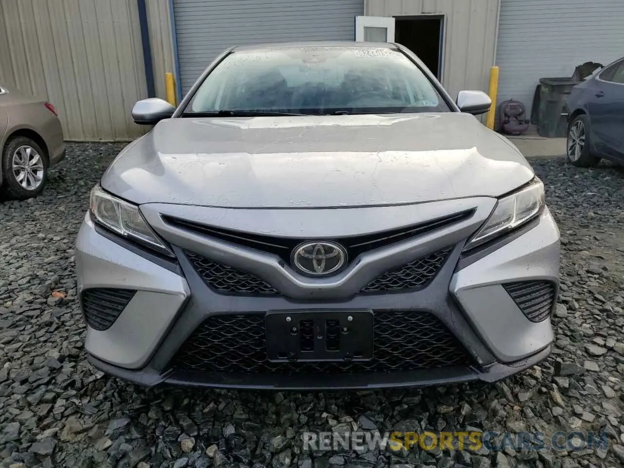 5 fotografías del automóvil dañado 4T1B11HKXKU698321 TOYOTA CAMRY 2019