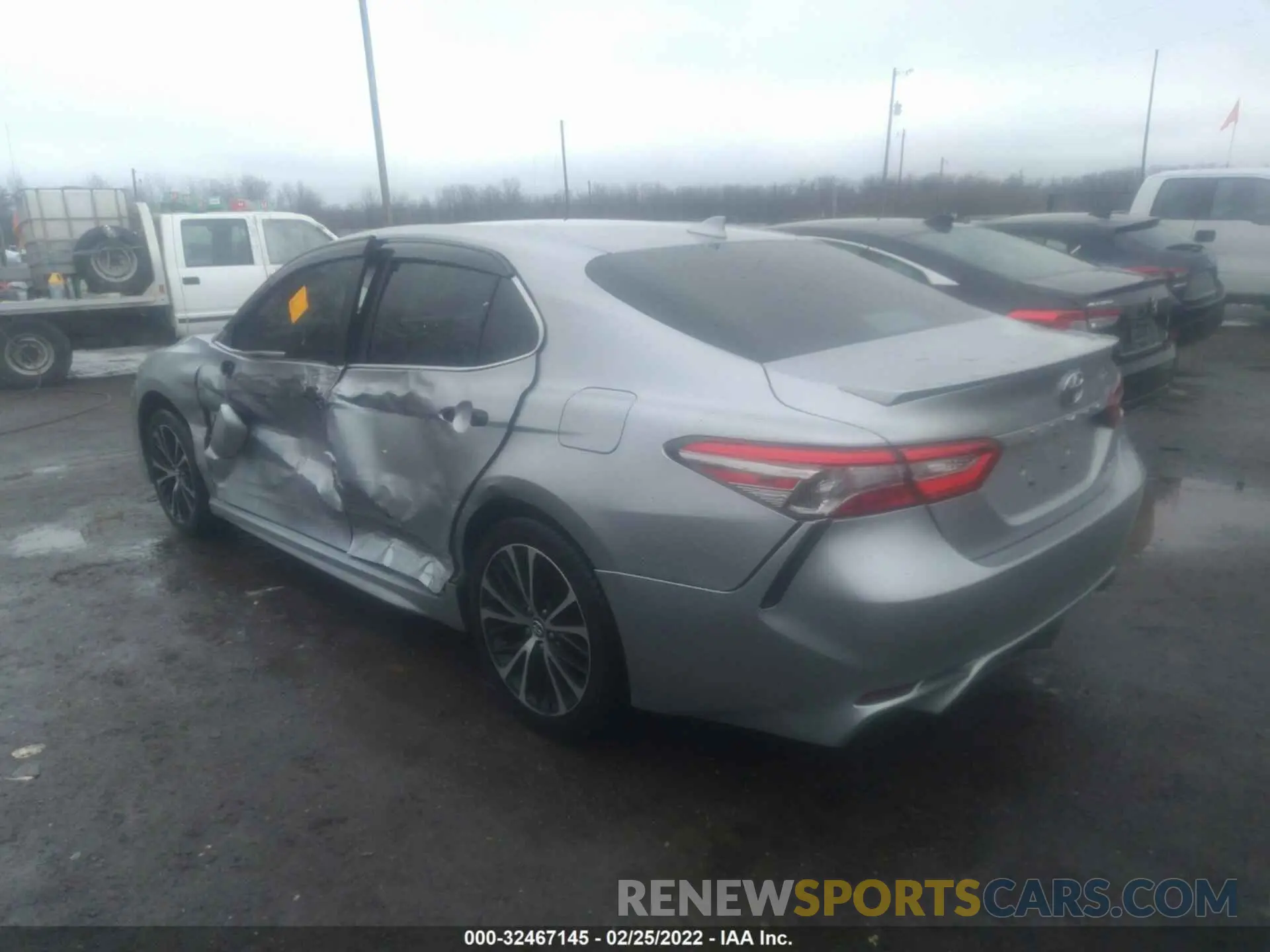 3 fotografías del automóvil dañado 4T1B11HKXKU698884 TOYOTA CAMRY 2019