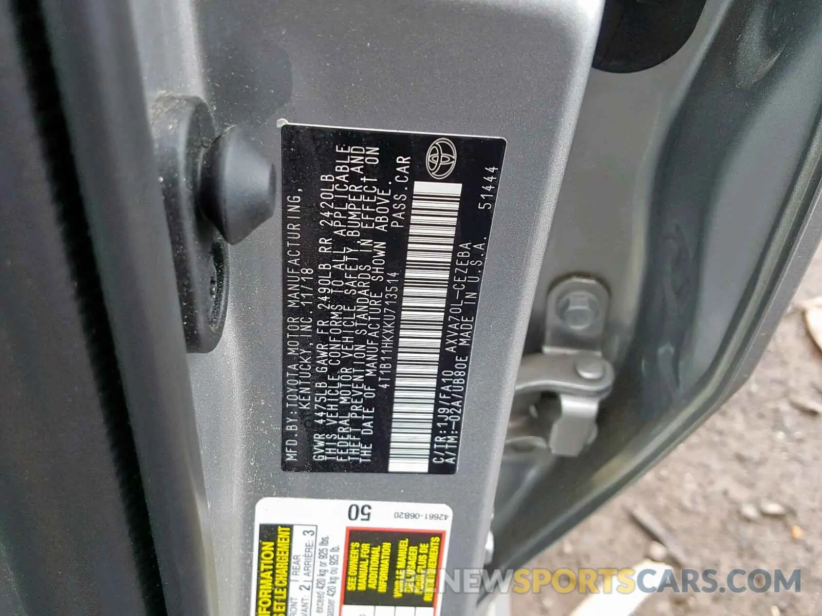10 fotografías del automóvil dañado 4T1B11HKXKU713514 TOYOTA CAMRY 2019