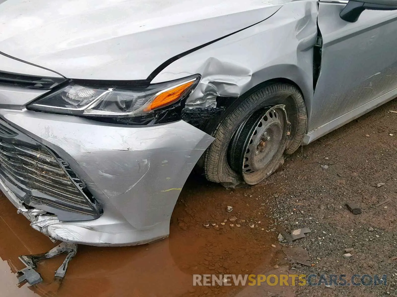 9 fotografías del automóvil dañado 4T1B11HKXKU713514 TOYOTA CAMRY 2019