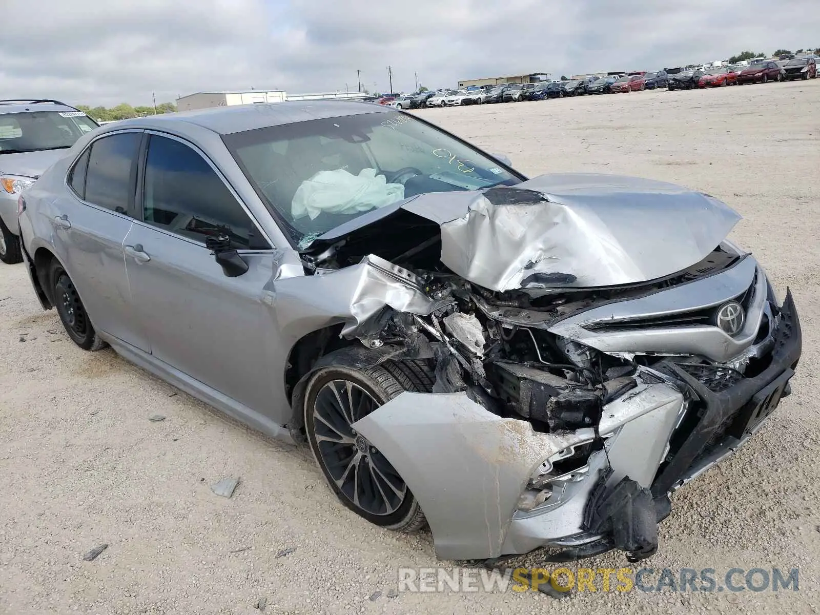 1 fotografías del automóvil dañado 4T1B11HKXKU730443 TOYOTA CAMRY 2019