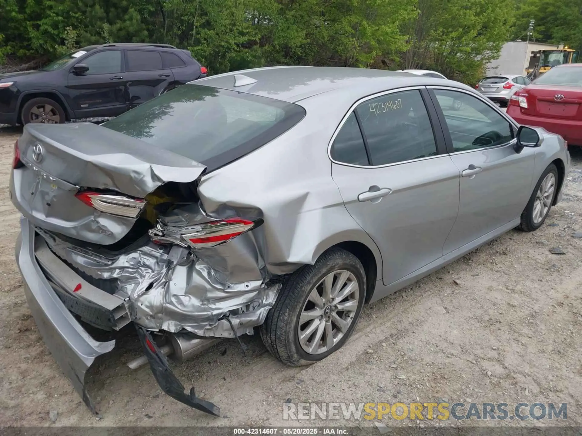 4 fotografías del automóvil dañado 4T1B11HKXKU746948 TOYOTA CAMRY 2019