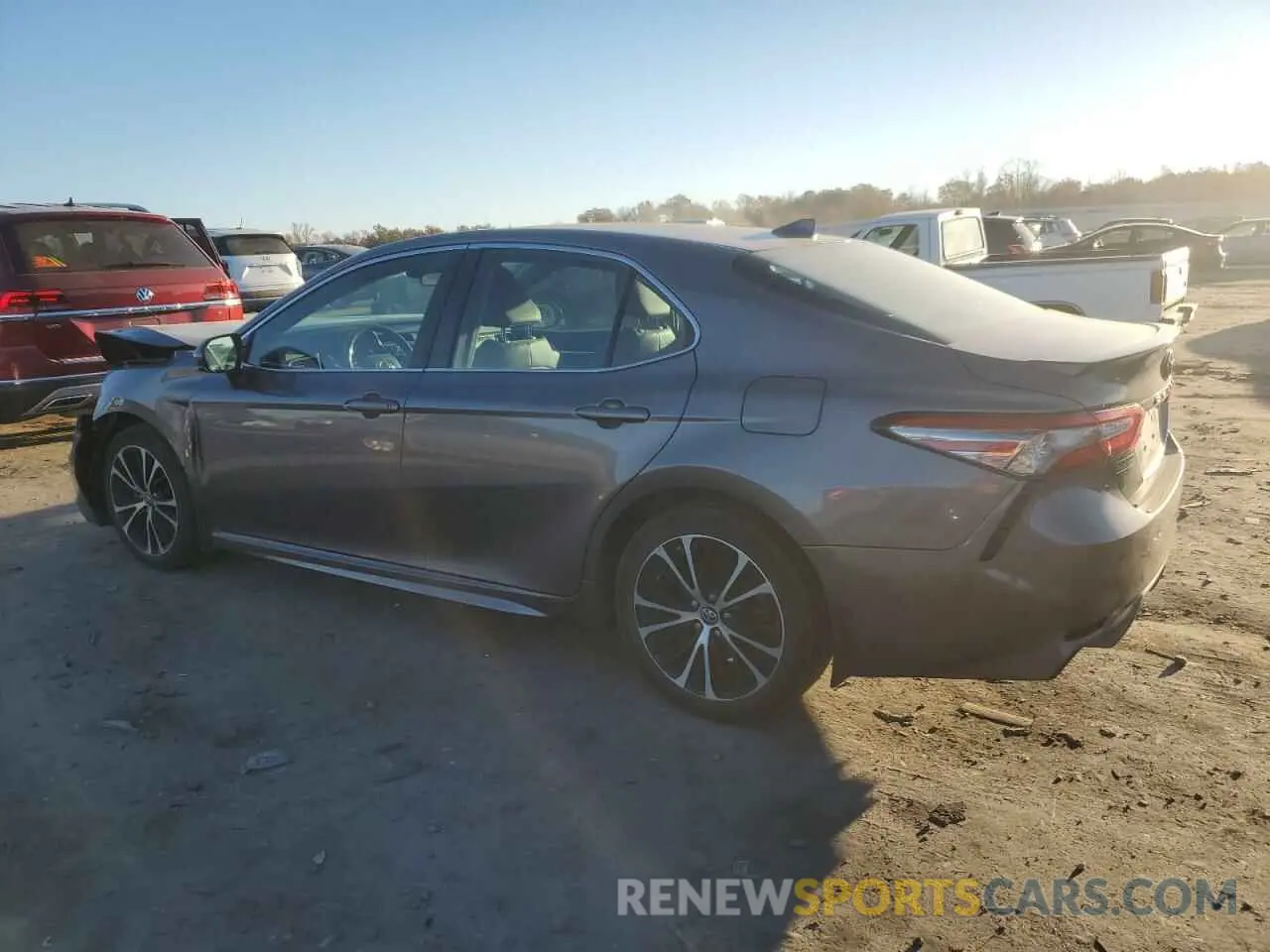 2 fotografías del automóvil dañado 4T1B11HKXKU751275 TOYOTA CAMRY 2019