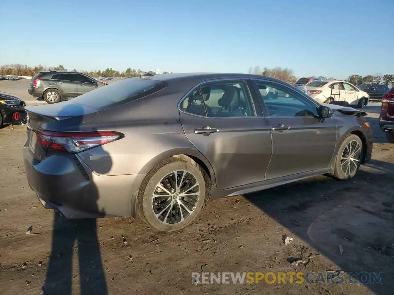 3 fotografías del automóvil dañado 4T1B11HKXKU751275 TOYOTA CAMRY 2019