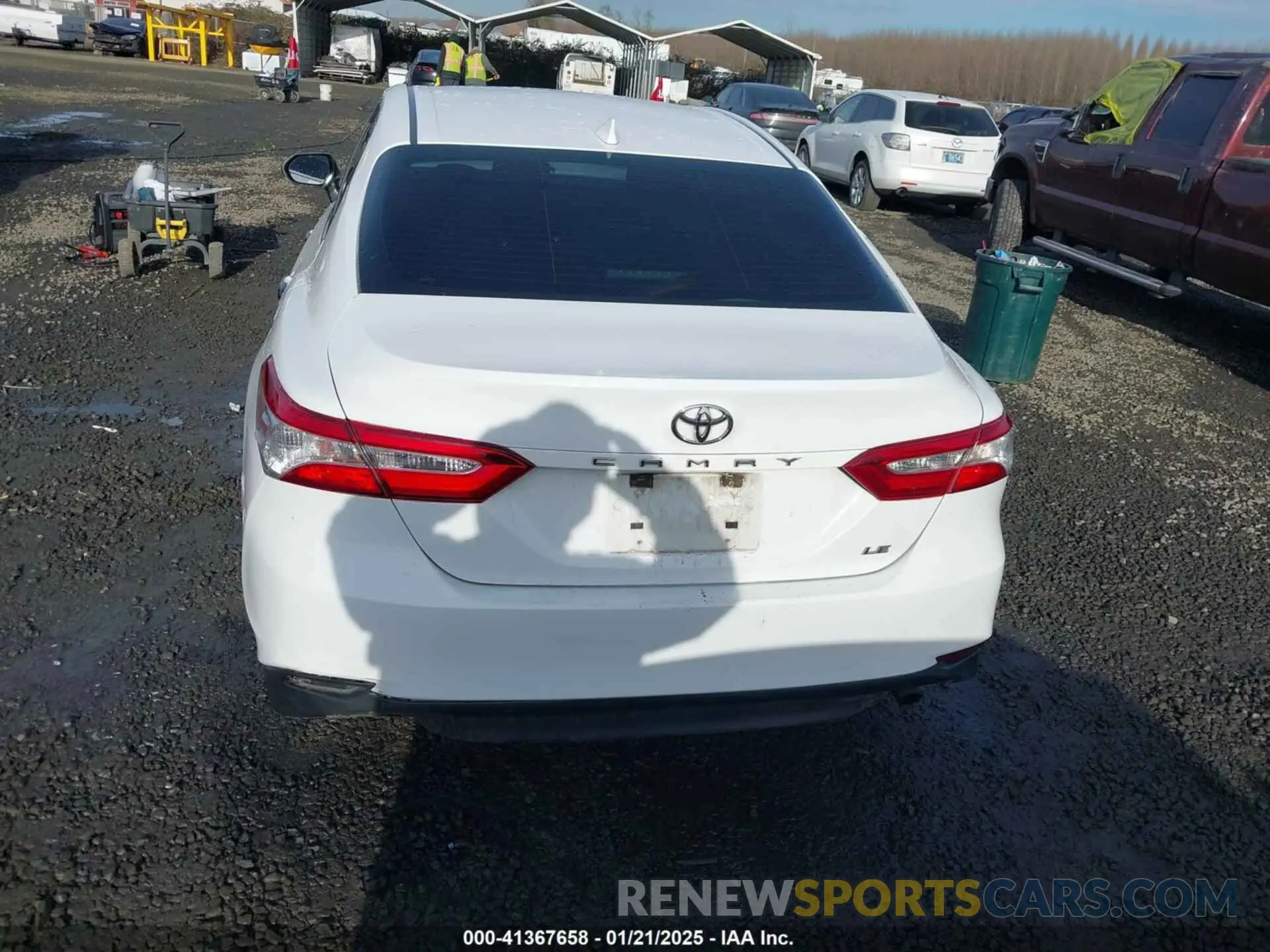 17 fotografías del automóvil dañado 4T1B11HKXKU754936 TOYOTA CAMRY 2019