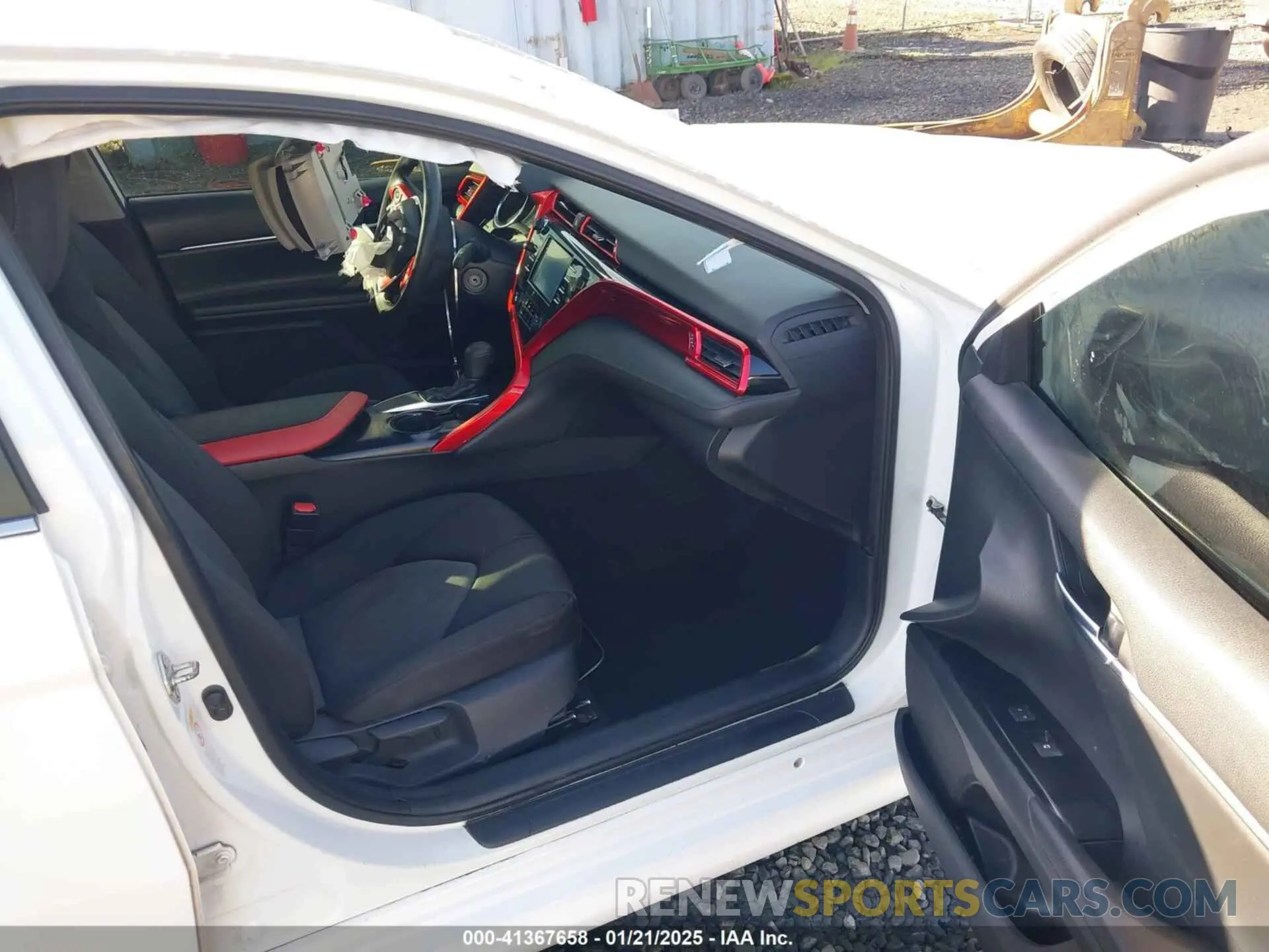 5 fotografías del automóvil dañado 4T1B11HKXKU754936 TOYOTA CAMRY 2019