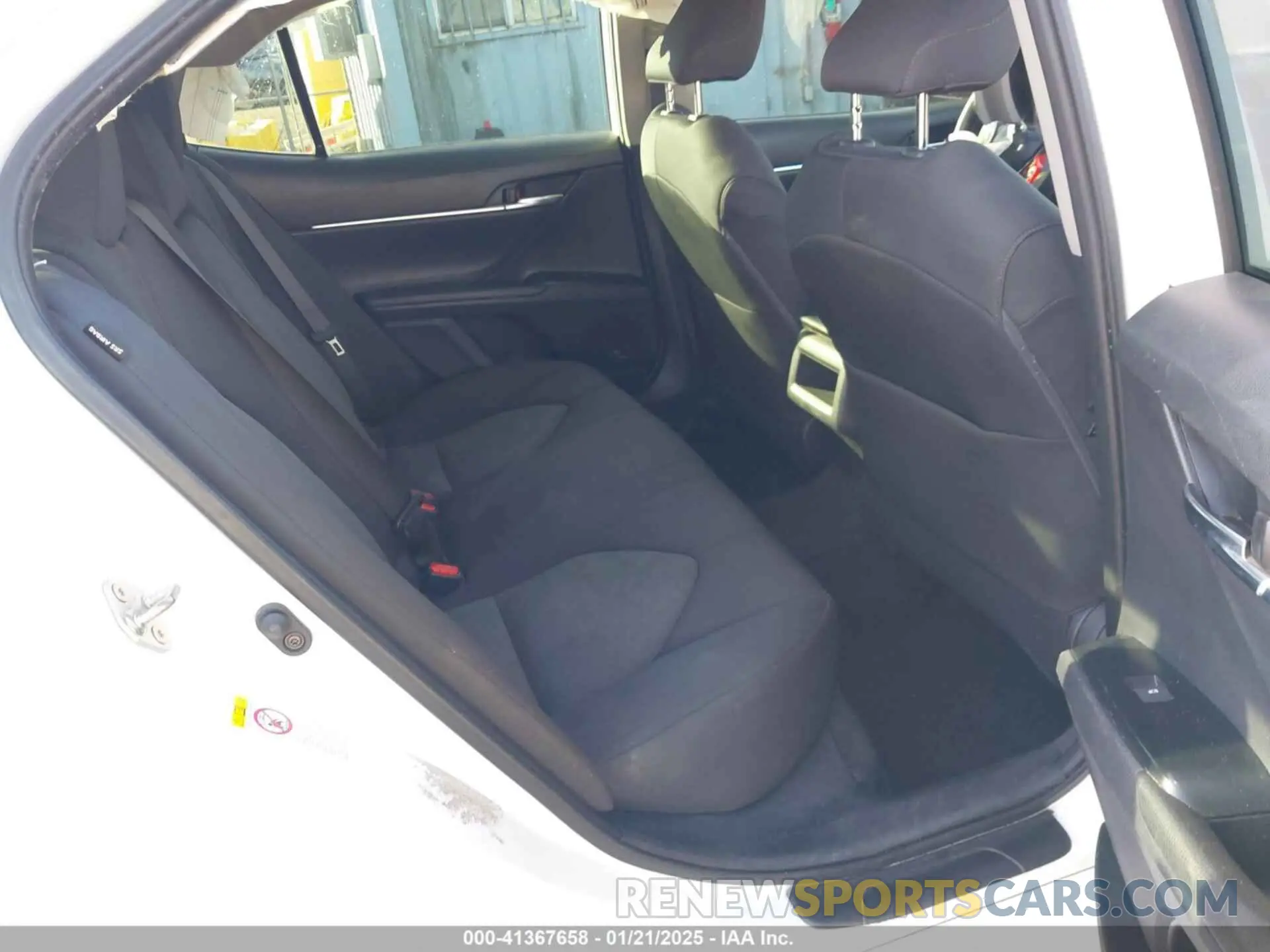 8 fotografías del automóvil dañado 4T1B11HKXKU754936 TOYOTA CAMRY 2019