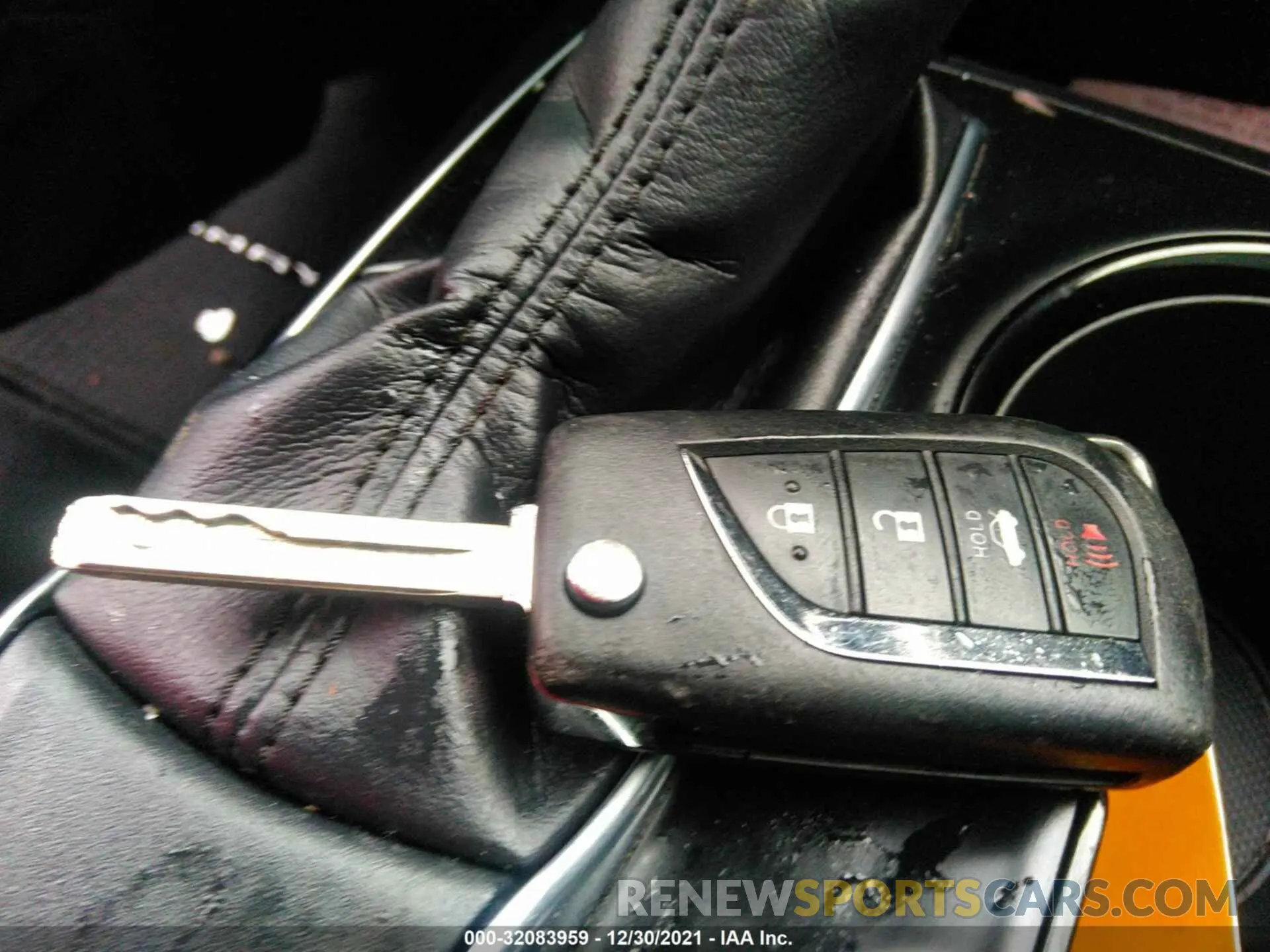 11 fotografías del automóvil dañado 4T1B11HKXKU758565 TOYOTA CAMRY 2019