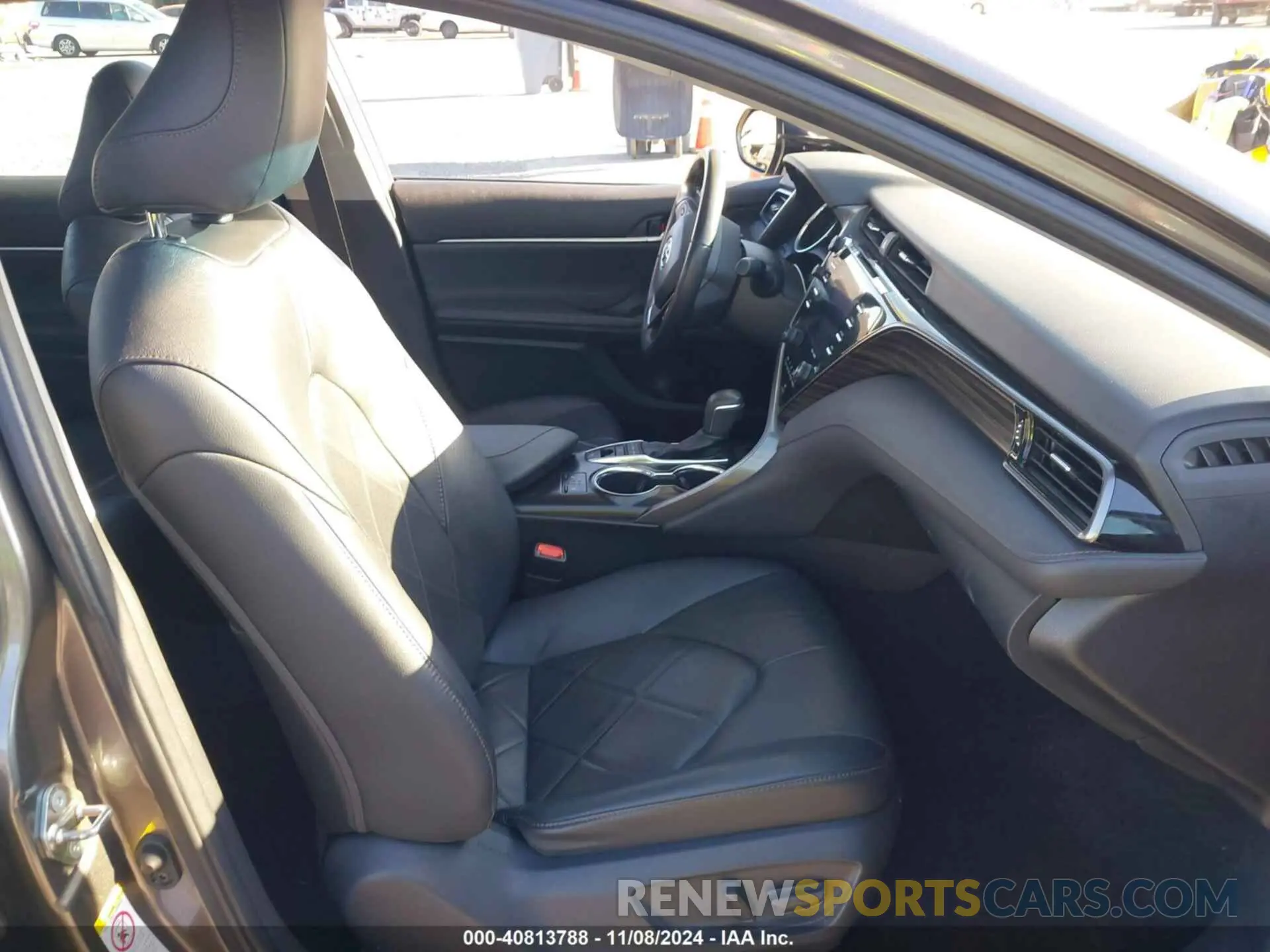 5 fotografías del automóvil dañado 4T1B11HKXKU759392 TOYOTA CAMRY 2019