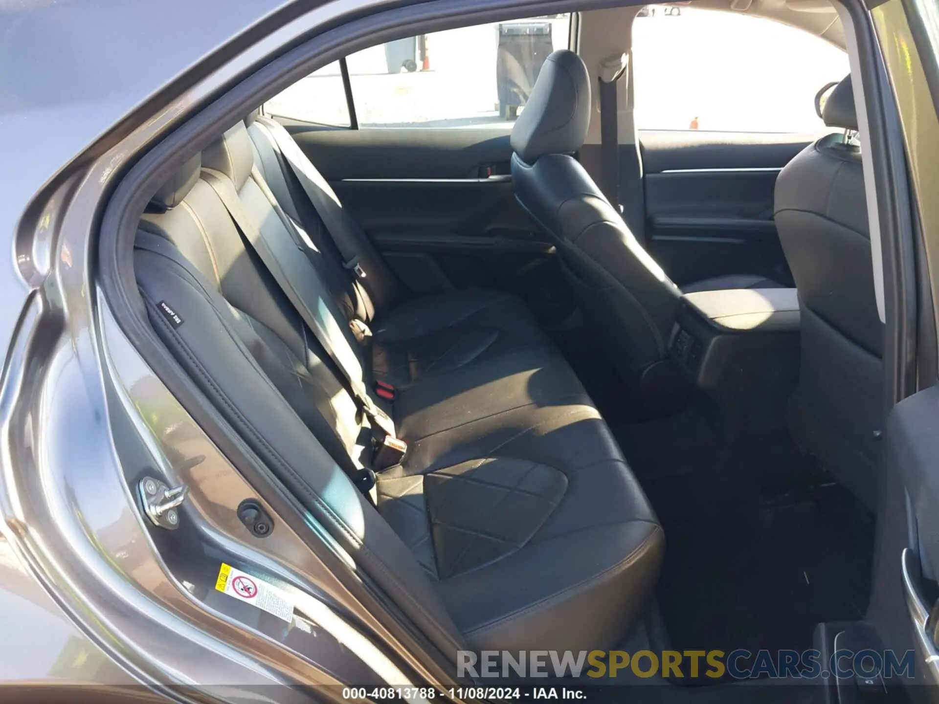8 fotografías del automóvil dañado 4T1B11HKXKU759392 TOYOTA CAMRY 2019