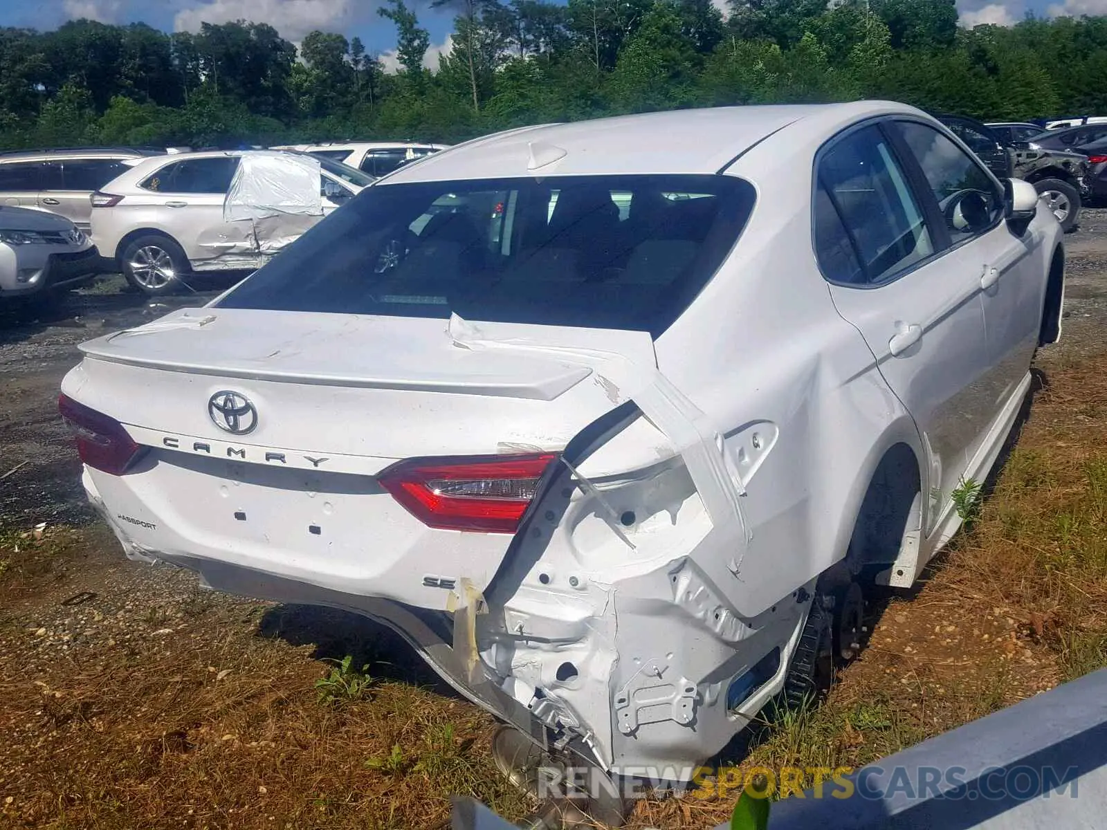 4 fotografías del automóvil dañado 4T1B11HKXKU761062 TOYOTA CAMRY 2019