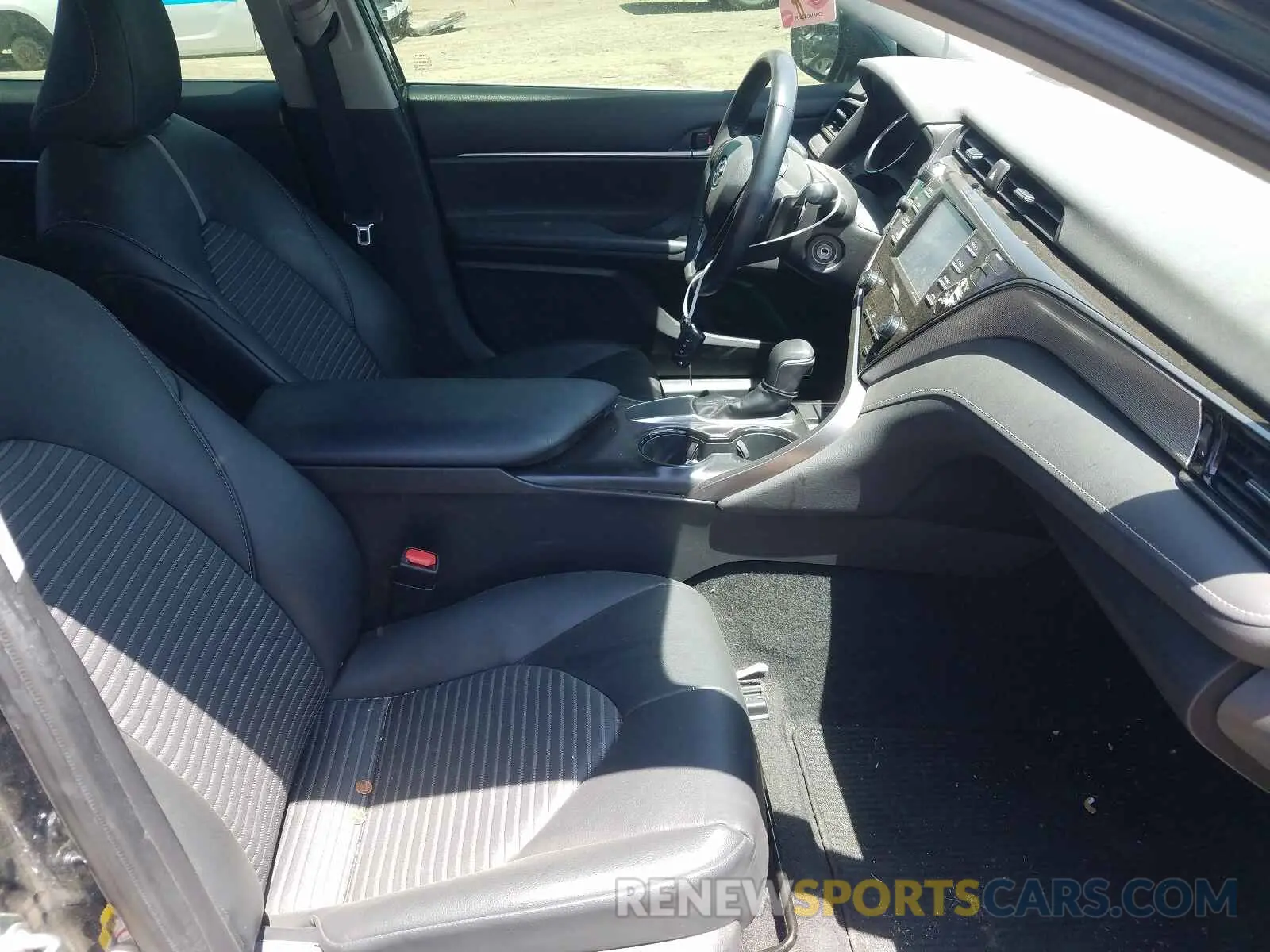 5 fotografías del automóvil dañado 4T1B11HKXKU763510 TOYOTA CAMRY 2019