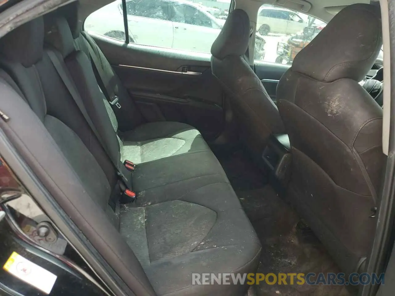 10 fotografías del automóvil dañado 4T1B11HKXKU769744 TOYOTA CAMRY 2019