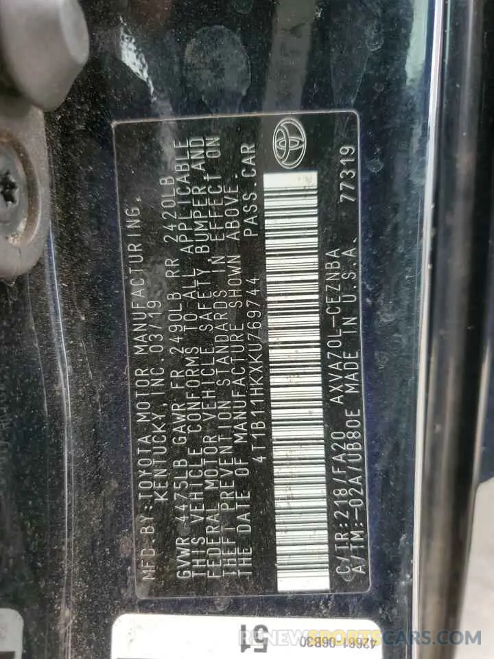 12 fotografías del automóvil dañado 4T1B11HKXKU769744 TOYOTA CAMRY 2019