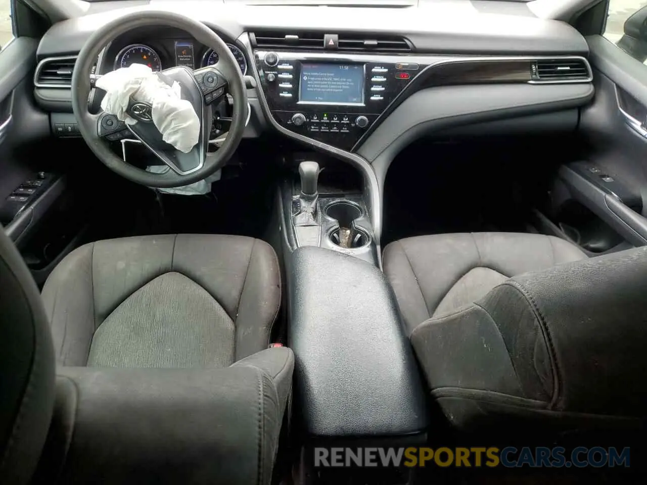 8 fotografías del automóvil dañado 4T1B11HKXKU769744 TOYOTA CAMRY 2019