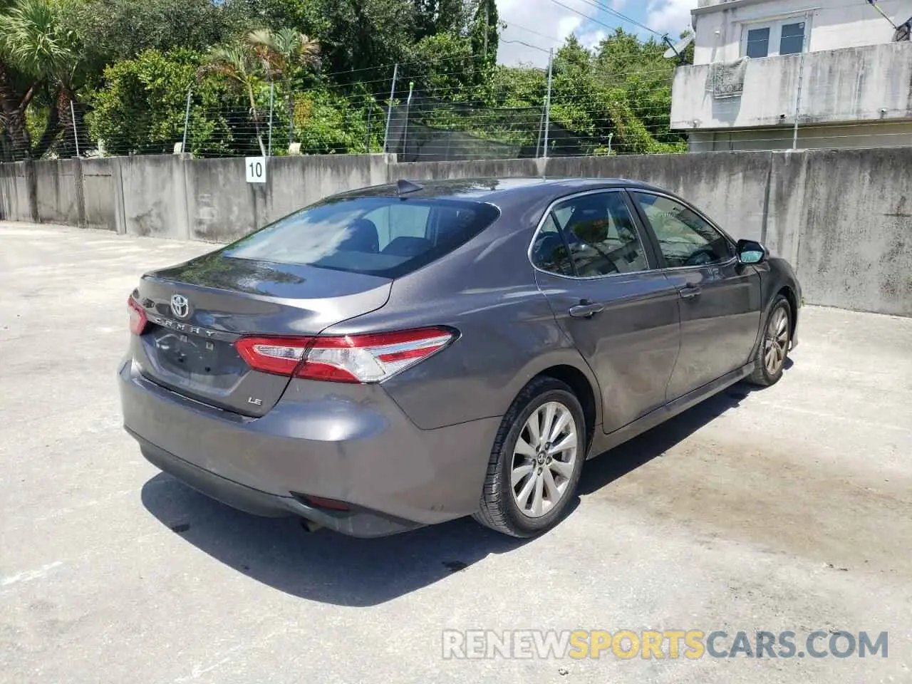 4 fotografías del automóvil dañado 4T1B11HKXKU774653 TOYOTA CAMRY 2019
