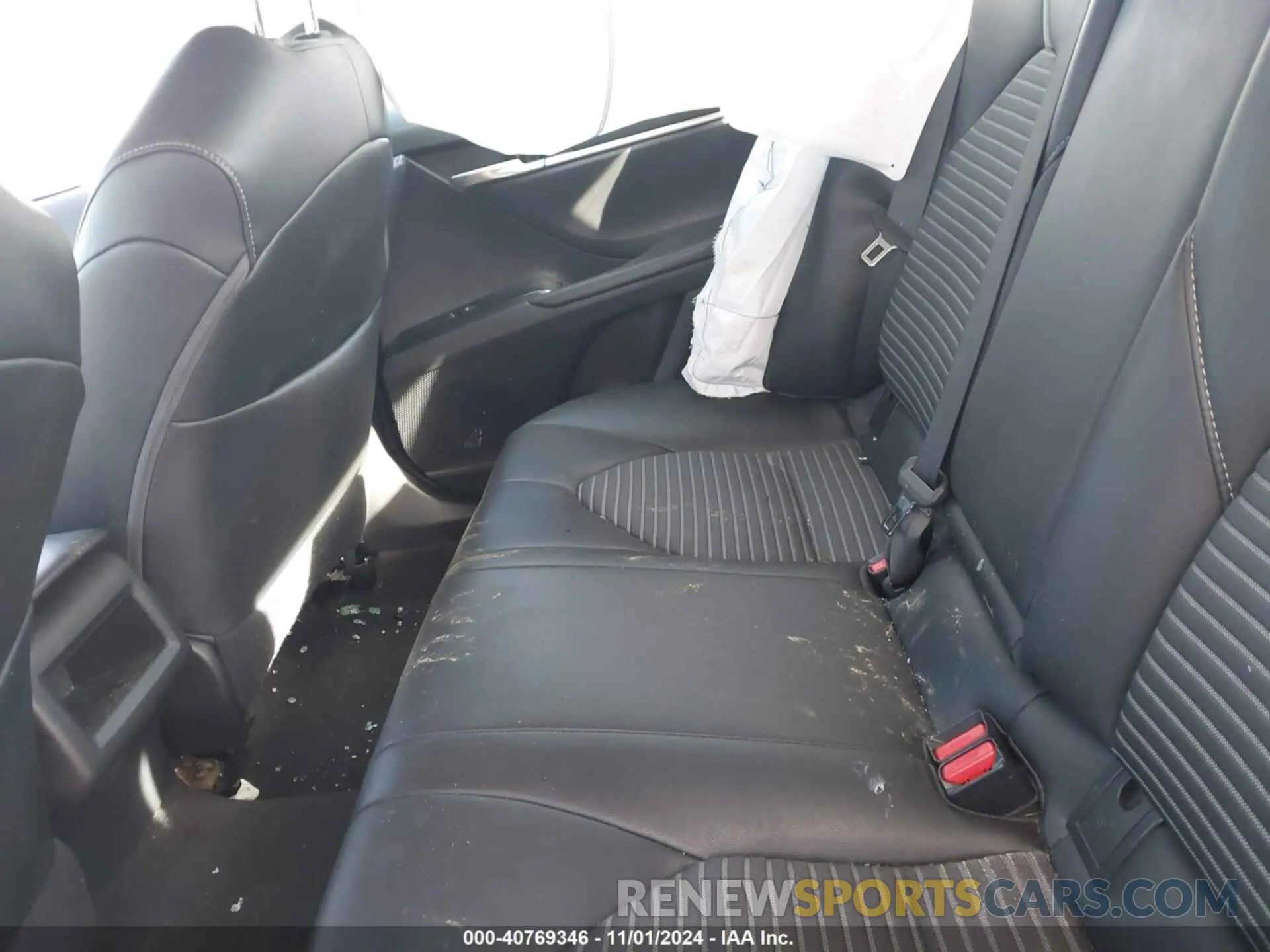 8 fotografías del automóvil dañado 4T1B11HKXKU801351 TOYOTA CAMRY 2019