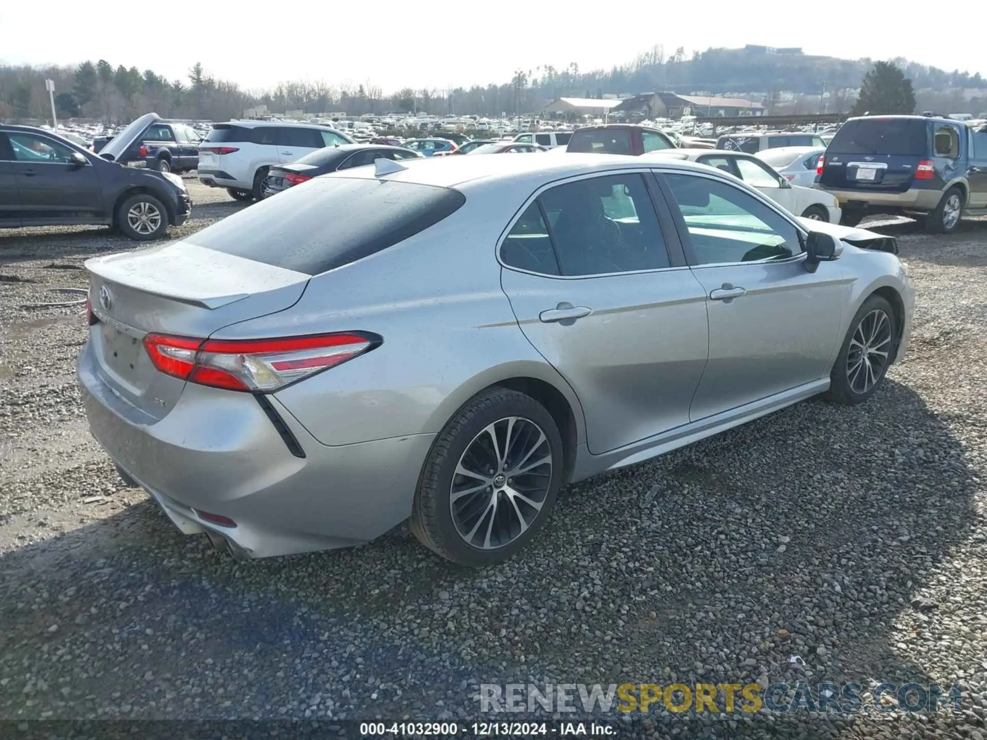 4 fotografías del automóvil dañado 4T1B11HKXKU804380 TOYOTA CAMRY 2019