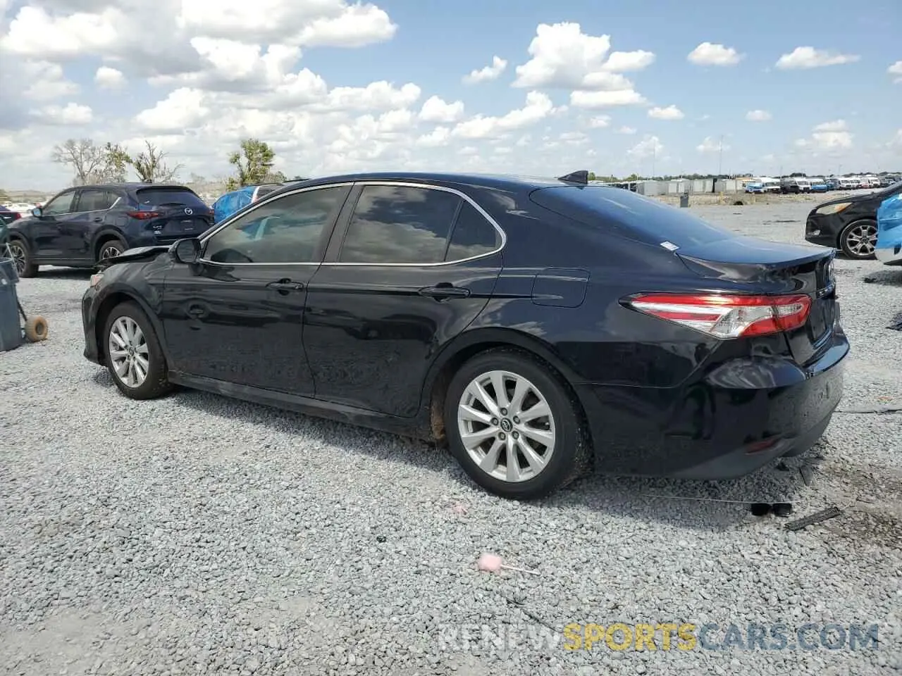 2 fotografías del automóvil dañado 4T1B11HKXKU811376 TOYOTA CAMRY 2019