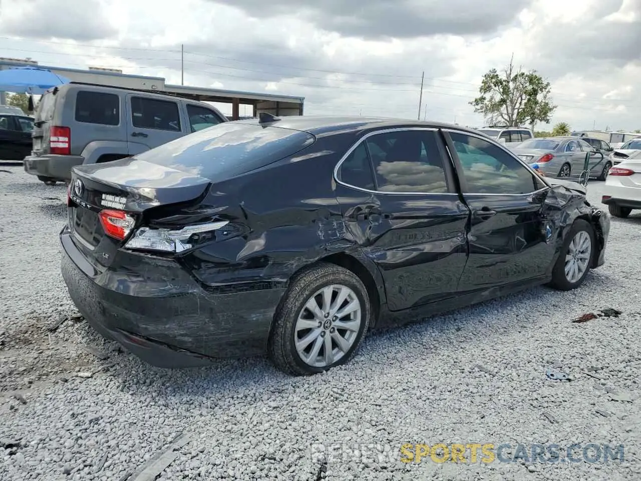 3 fotografías del automóvil dañado 4T1B11HKXKU811376 TOYOTA CAMRY 2019