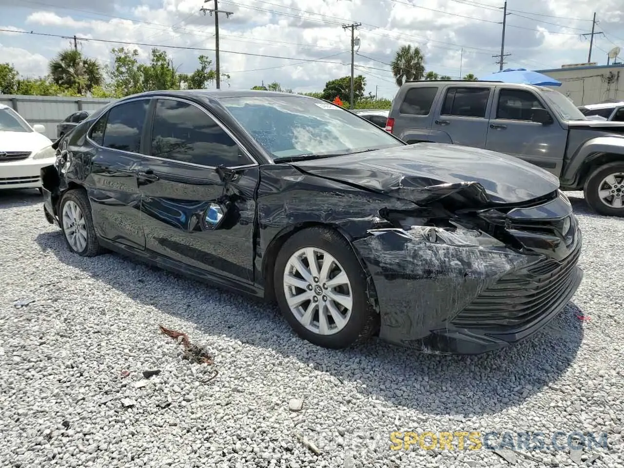 4 fotografías del automóvil dañado 4T1B11HKXKU811376 TOYOTA CAMRY 2019