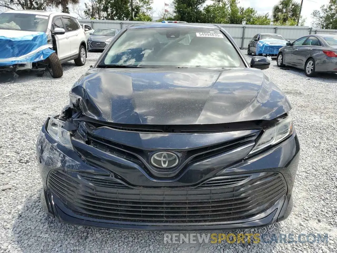 5 fotografías del automóvil dañado 4T1B11HKXKU811376 TOYOTA CAMRY 2019