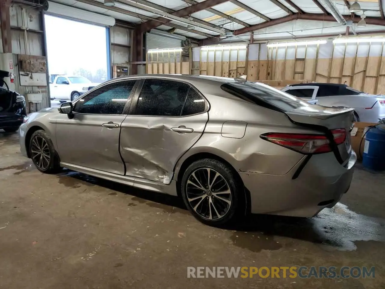 2 fotografías del automóvil dañado 4T1B11HKXKU837122 TOYOTA CAMRY 2019