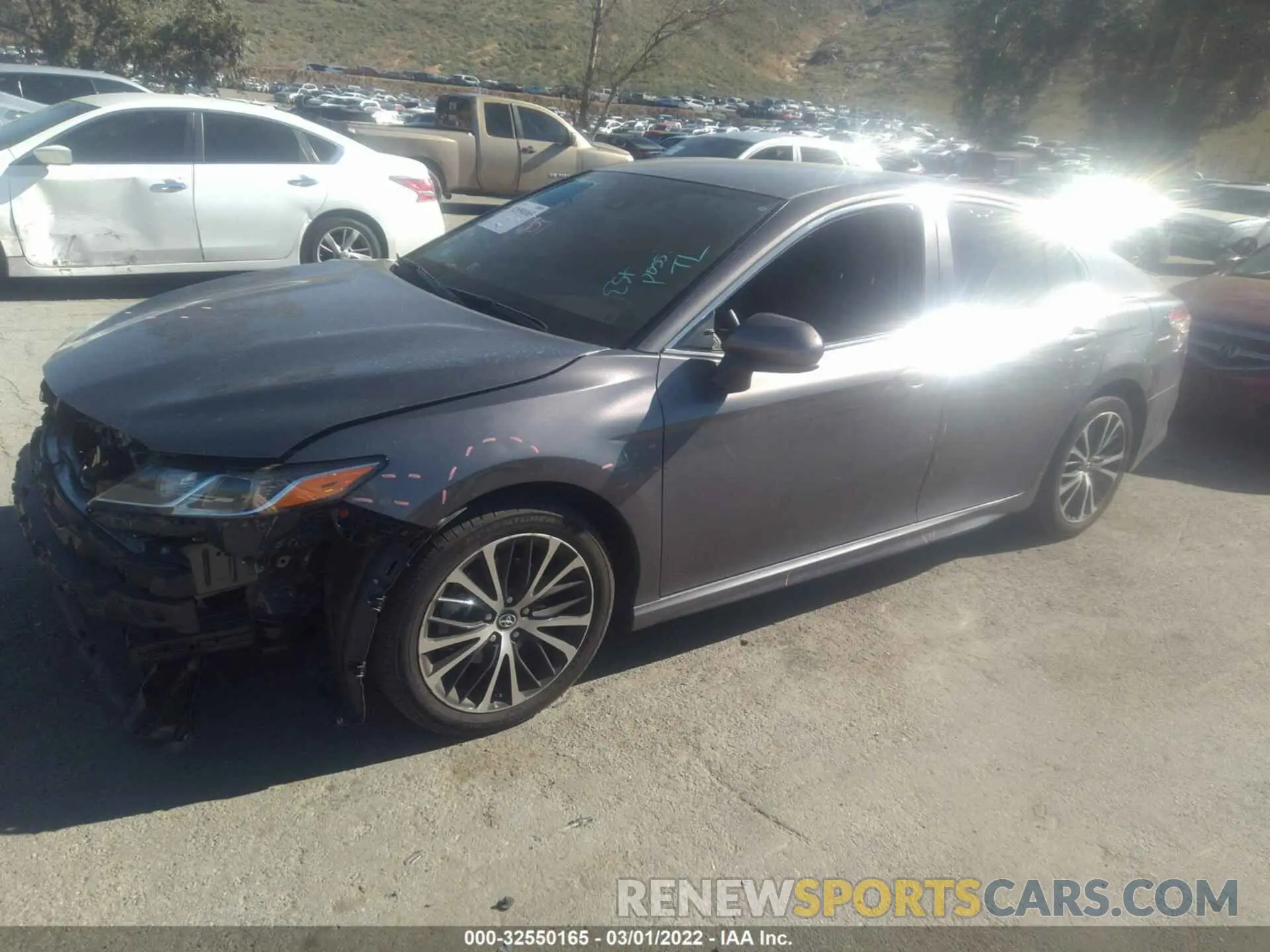 2 fotografías del automóvil dañado 4T1B11HKXKU839226 TOYOTA CAMRY 2019