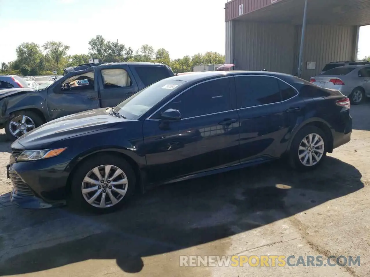 1 fotografías del automóvil dañado 4T1B11HKXKU841557 TOYOTA CAMRY 2019