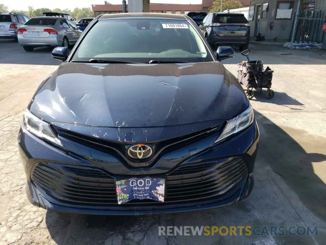 5 fotografías del automóvil dañado 4T1B11HKXKU841557 TOYOTA CAMRY 2019