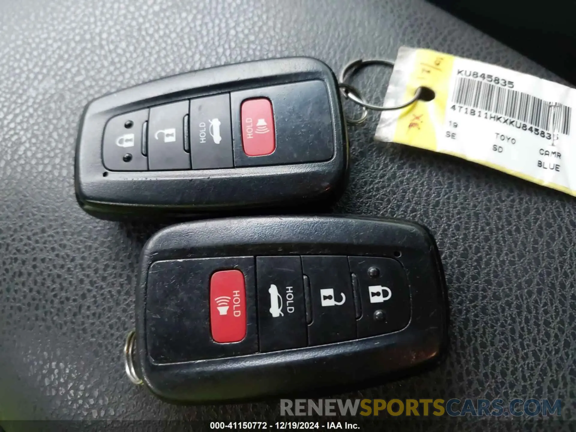 11 fotografías del automóvil dañado 4T1B11HKXKU845835 TOYOTA CAMRY 2019