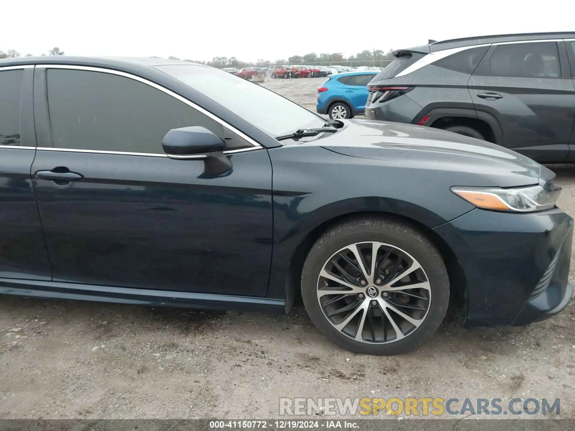 13 fotografías del automóvil dañado 4T1B11HKXKU845835 TOYOTA CAMRY 2019