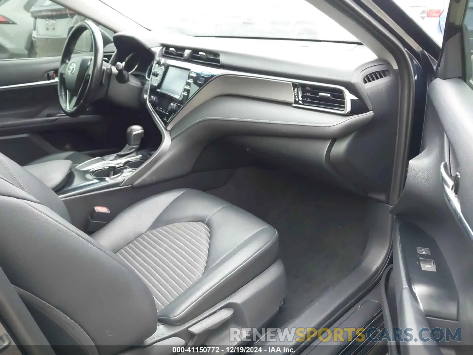 5 fotografías del automóvil dañado 4T1B11HKXKU845835 TOYOTA CAMRY 2019