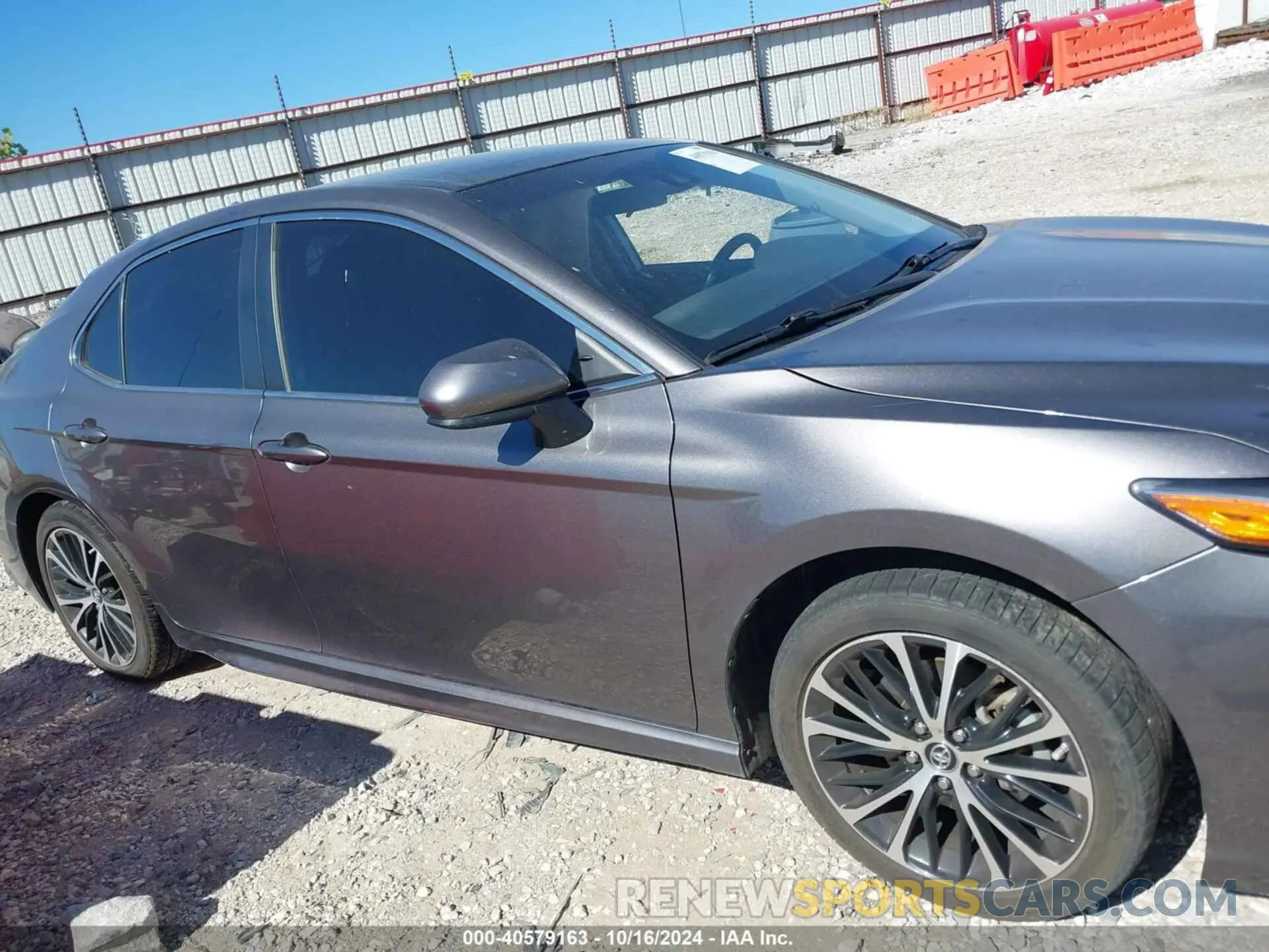 13 fotografías del automóvil dañado 4T1B11HKXKU846984 TOYOTA CAMRY 2019