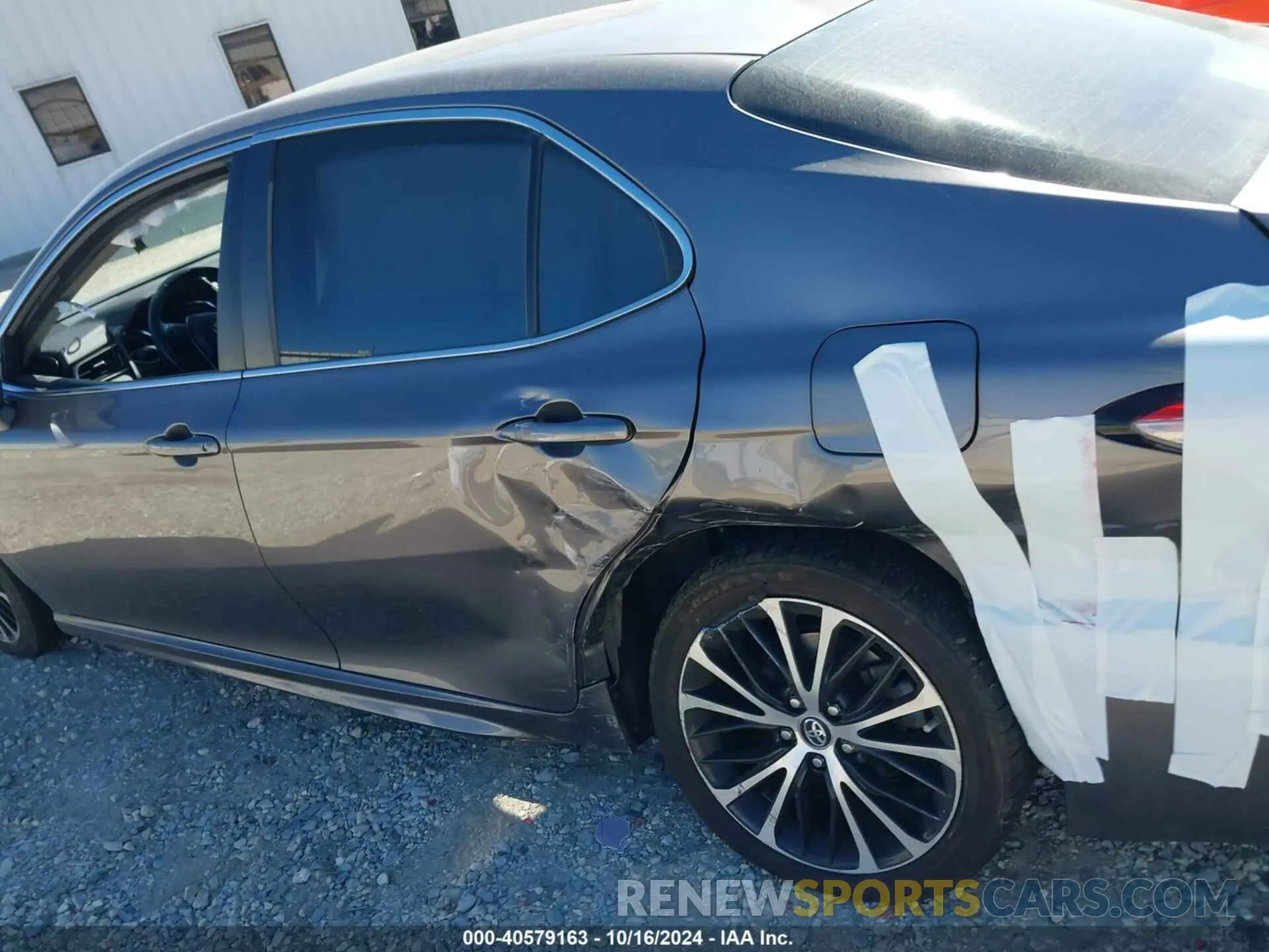 14 fotografías del automóvil dañado 4T1B11HKXKU846984 TOYOTA CAMRY 2019