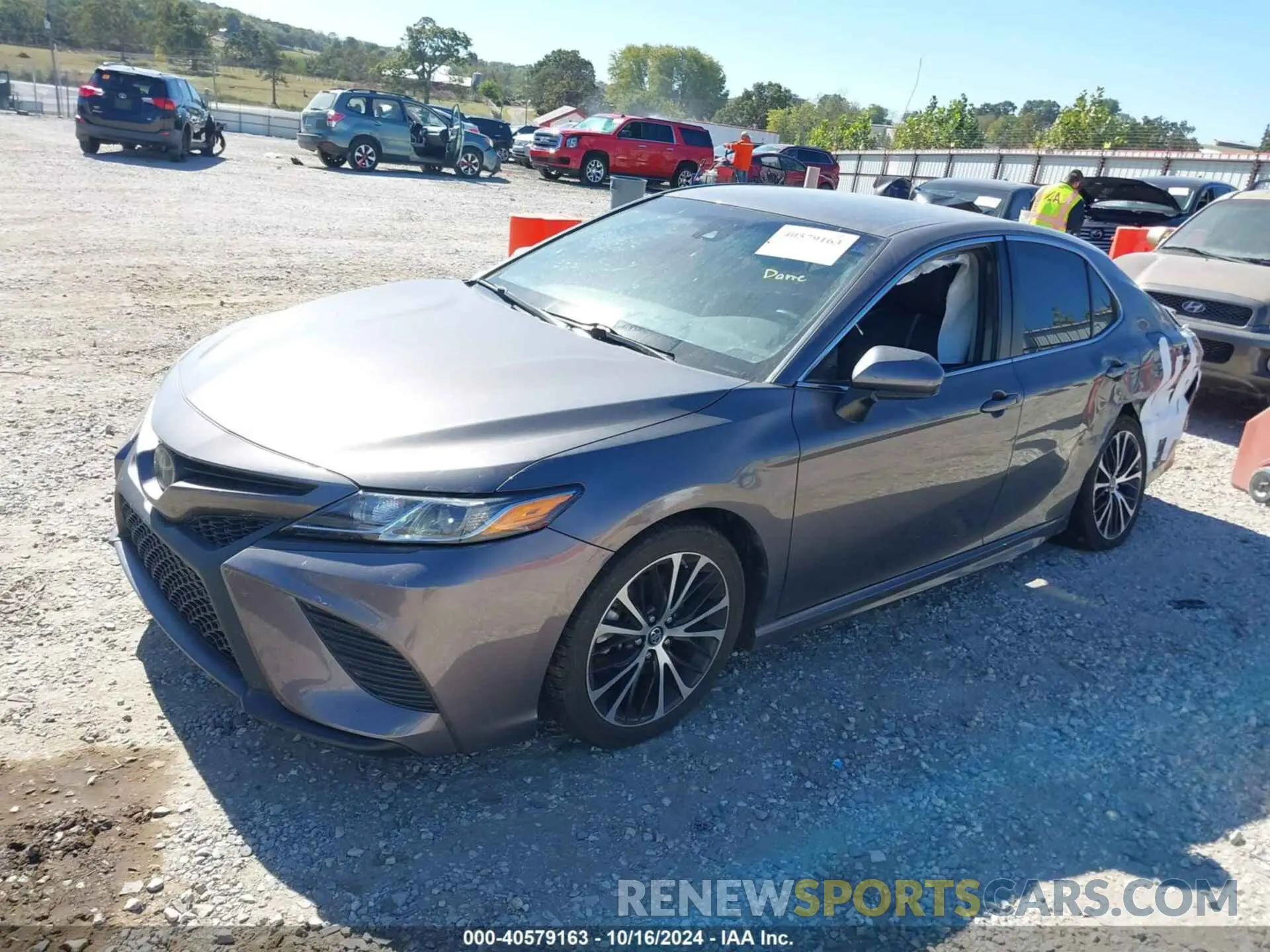 2 fotografías del automóvil dañado 4T1B11HKXKU846984 TOYOTA CAMRY 2019