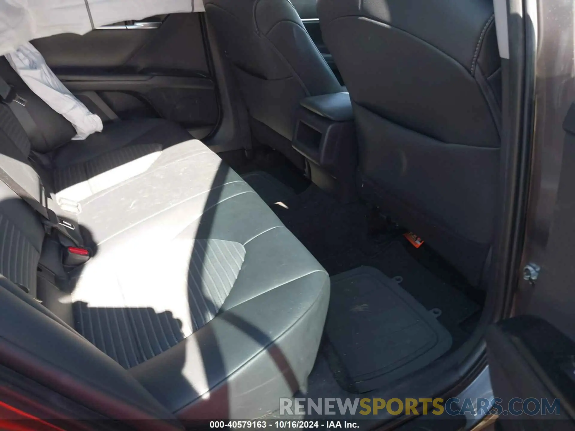 8 fotografías del automóvil dañado 4T1B11HKXKU846984 TOYOTA CAMRY 2019