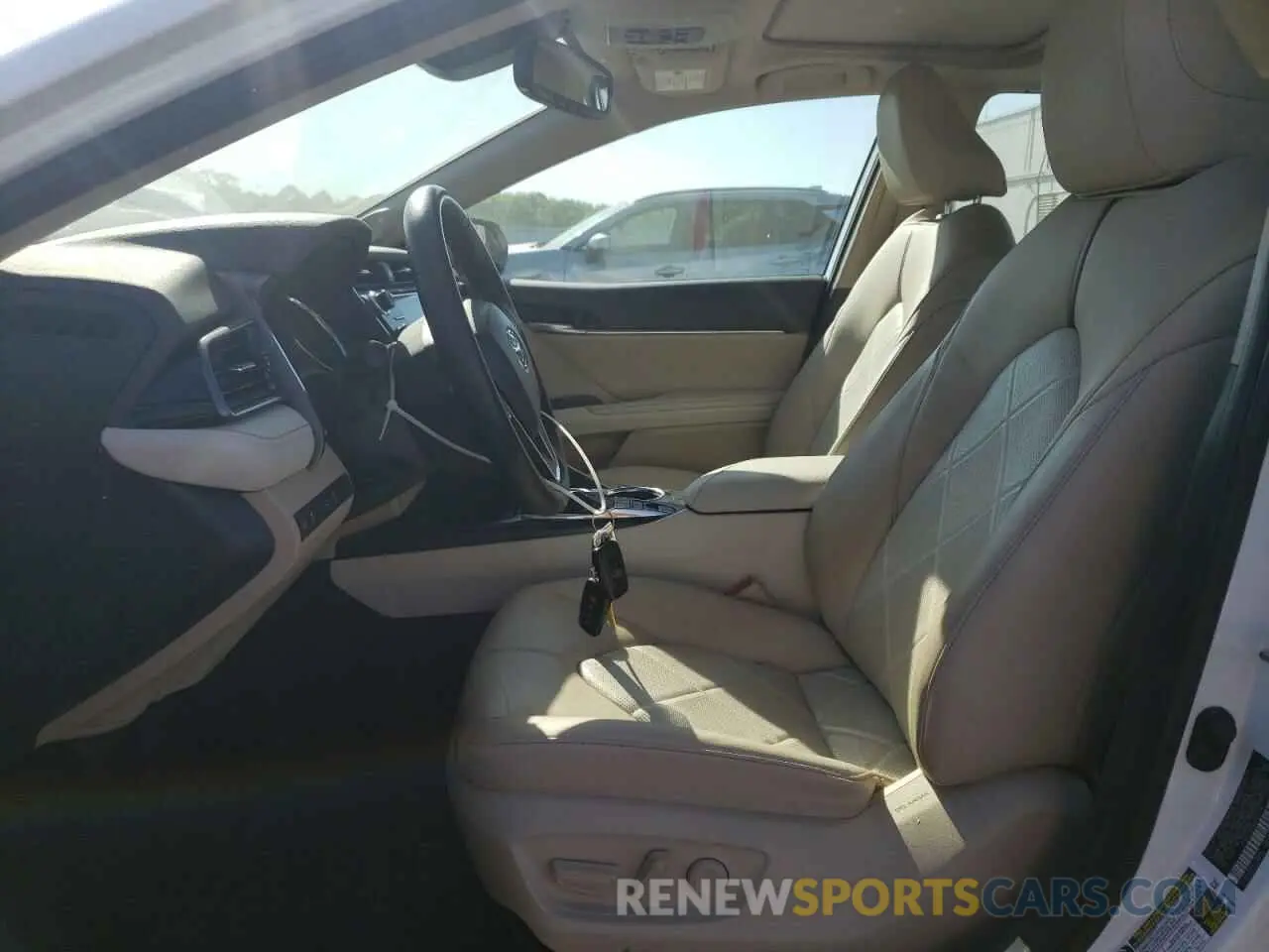7 fotografías del automóvil dañado 4T1B21HK0KU513108 TOYOTA CAMRY 2019