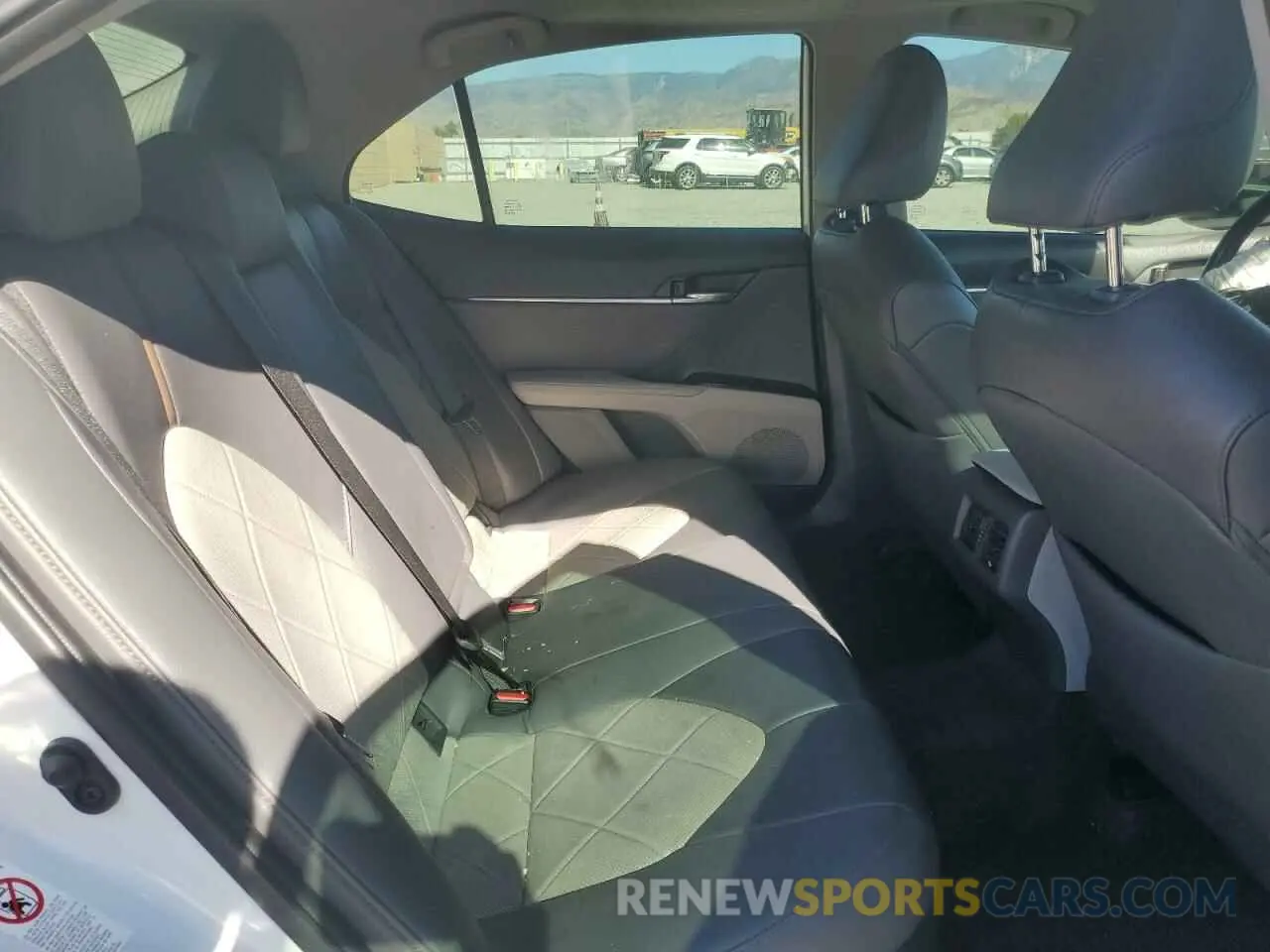 10 fotografías del automóvil dañado 4T1B21HK1KU511898 TOYOTA CAMRY 2019