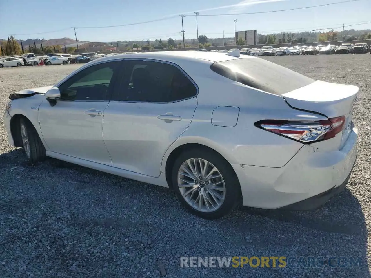 2 fotografías del automóvil dañado 4T1B21HK1KU511898 TOYOTA CAMRY 2019