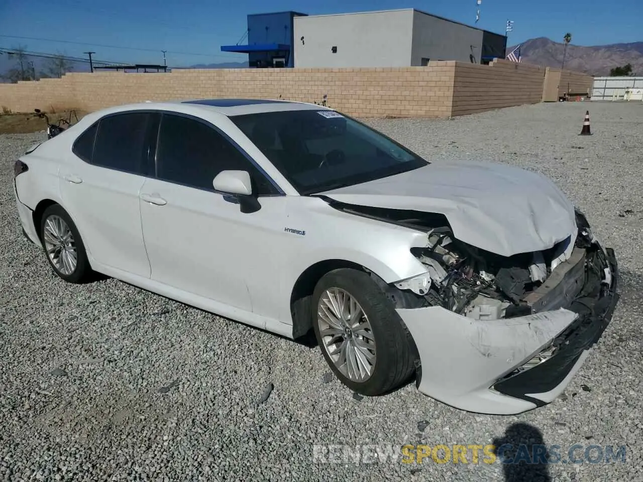 4 fotografías del automóvil dañado 4T1B21HK1KU511898 TOYOTA CAMRY 2019
