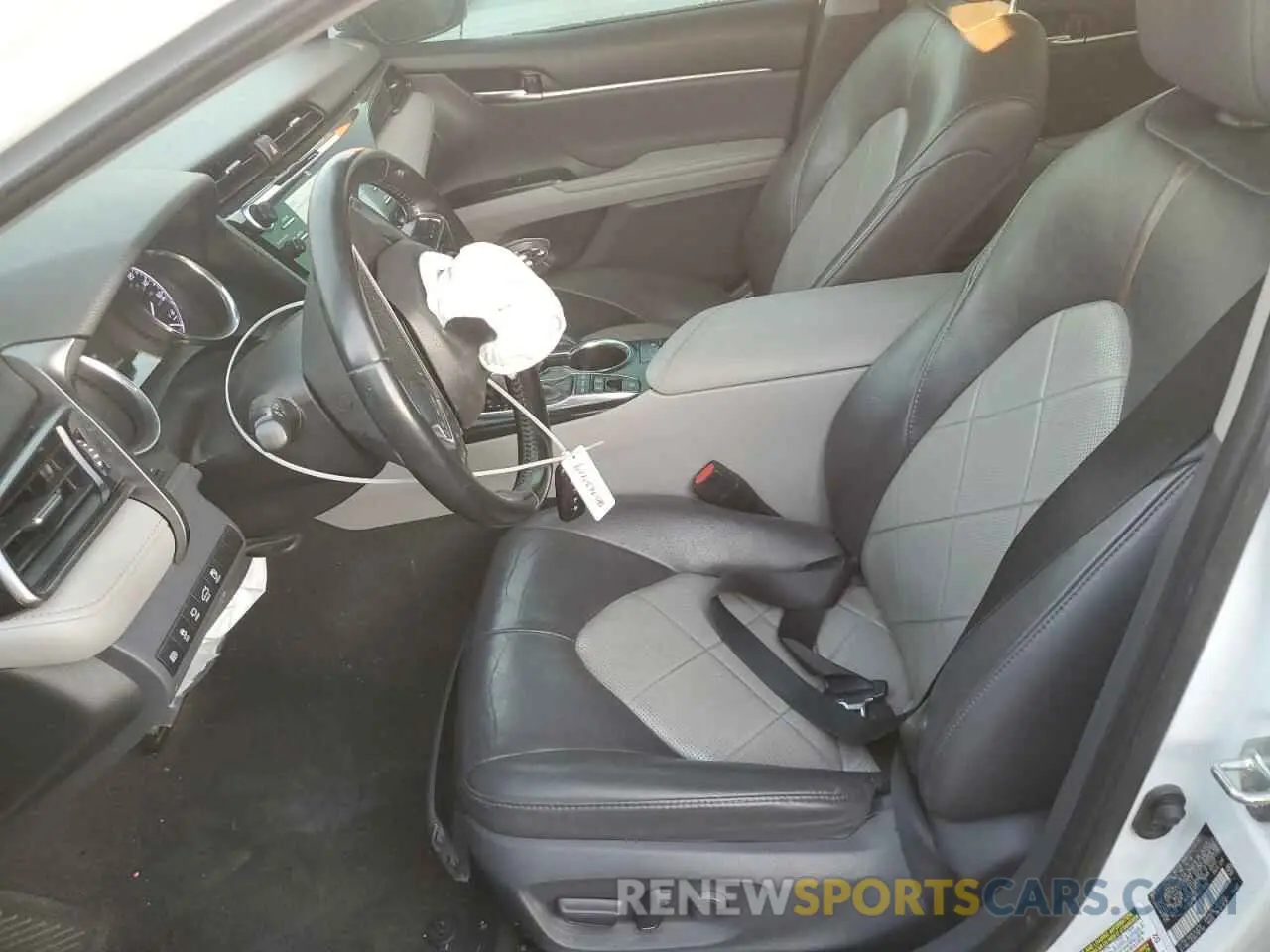 7 fotografías del automóvil dañado 4T1B21HK1KU511898 TOYOTA CAMRY 2019