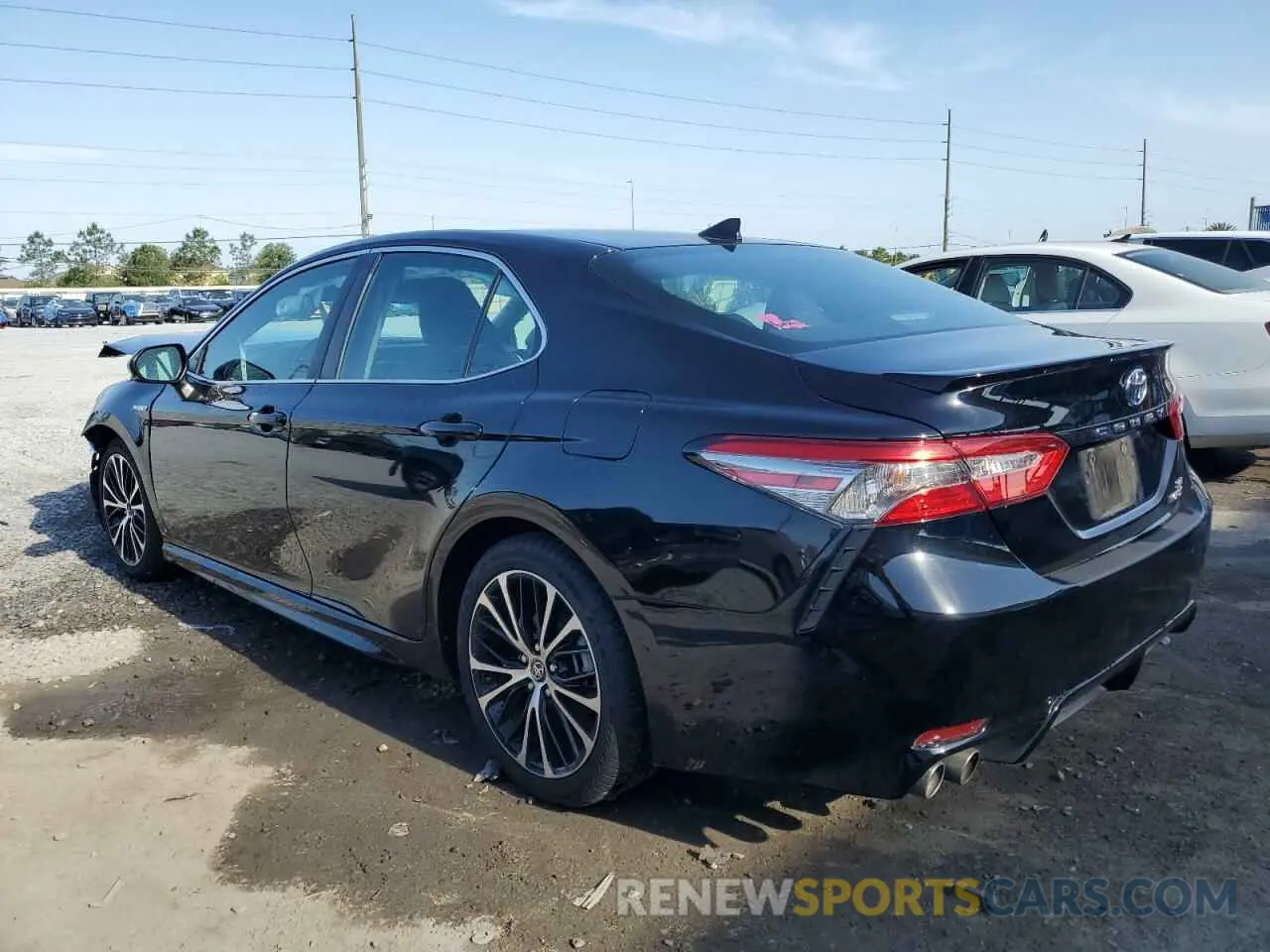 2 fotografías del automóvil dañado 4T1B21HK1KU516390 TOYOTA CAMRY 2019