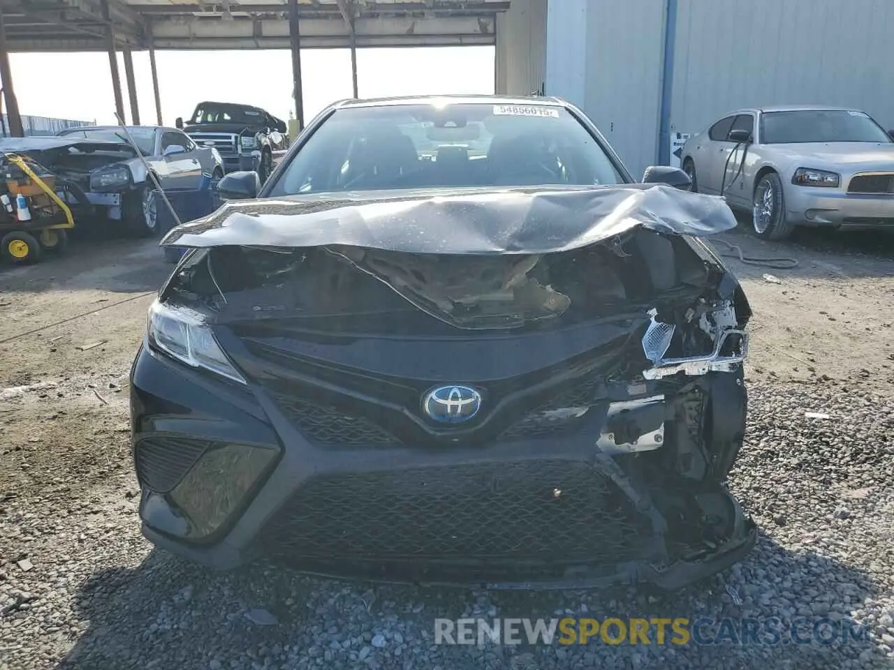 5 fotografías del automóvil dañado 4T1B21HK1KU516390 TOYOTA CAMRY 2019