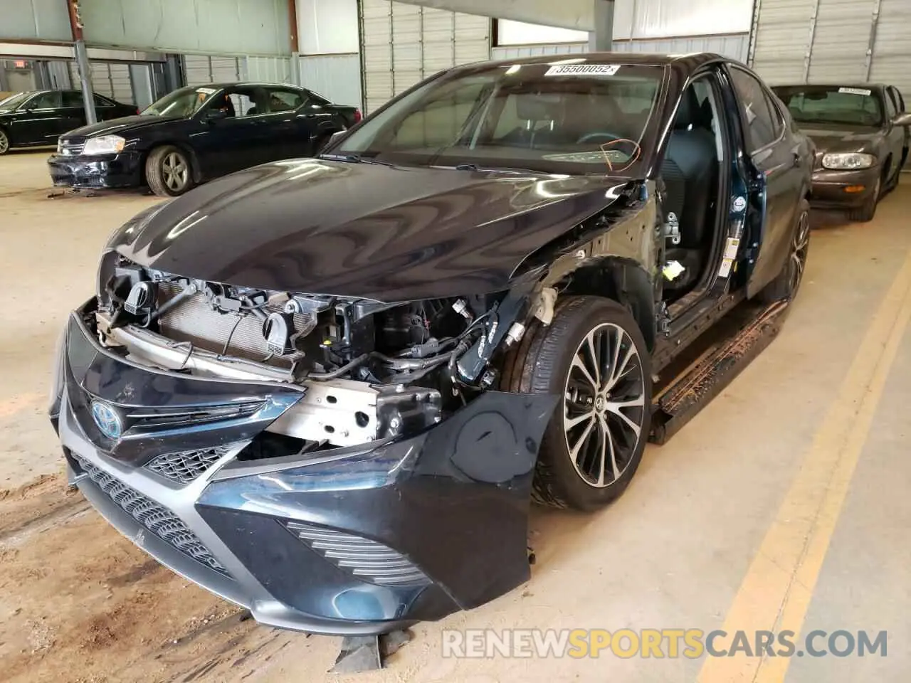 2 fotografías del automóvil dañado 4T1B21HK2KU012799 TOYOTA CAMRY 2019