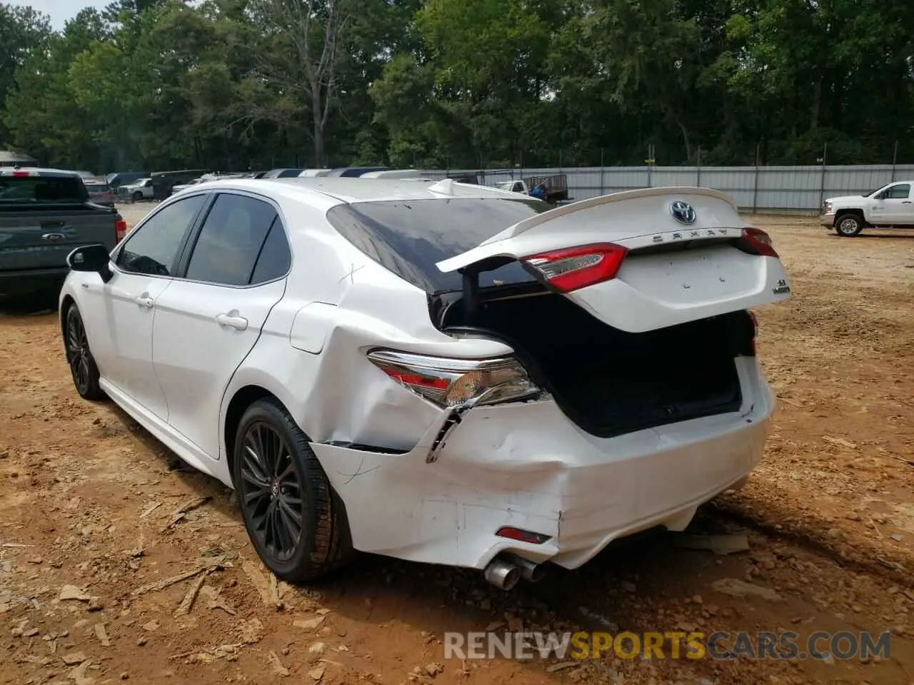 3 fotografías del automóvil dañado 4T1B21HK2KU515121 TOYOTA CAMRY 2019