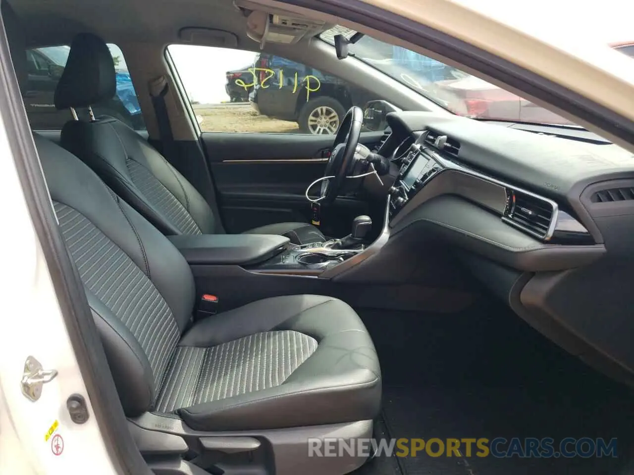 5 fotografías del automóvil dañado 4T1B21HK2KU515121 TOYOTA CAMRY 2019