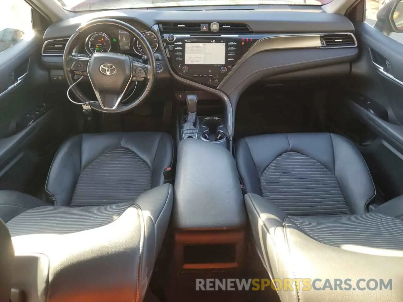 8 fotografías del automóvil dañado 4T1B21HK3KU011404 TOYOTA CAMRY 2019