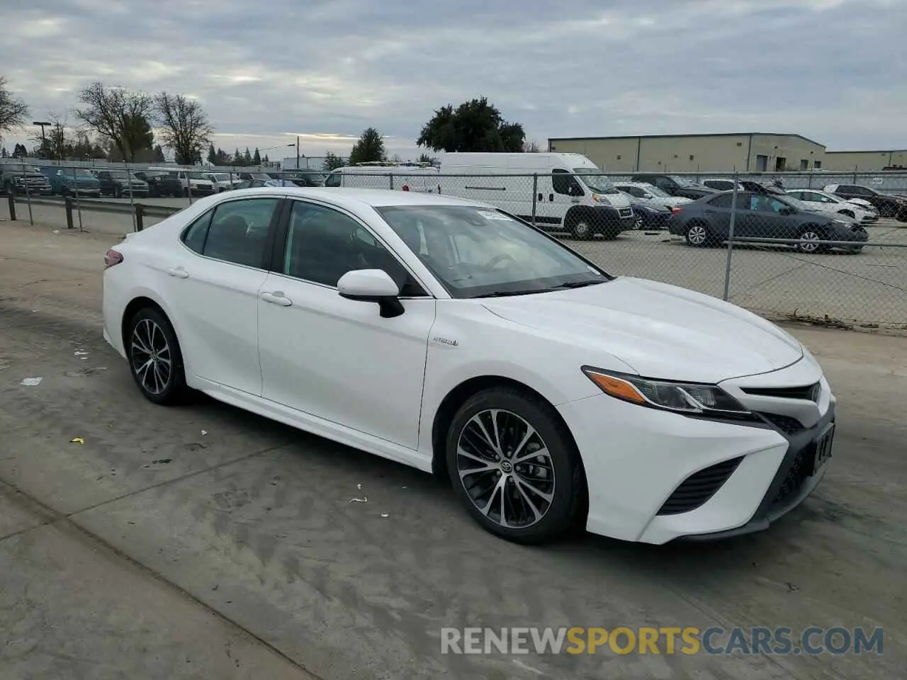 4 fotografías del automóvil dañado 4T1B21HK3KU011418 TOYOTA CAMRY 2019