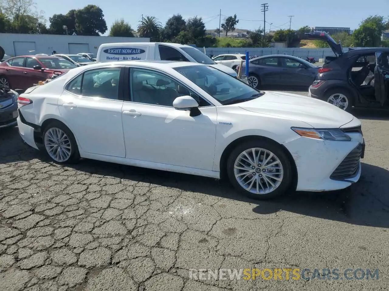 4 fotografías del automóvil dañado 4T1B21HK3KU516262 TOYOTA CAMRY 2019